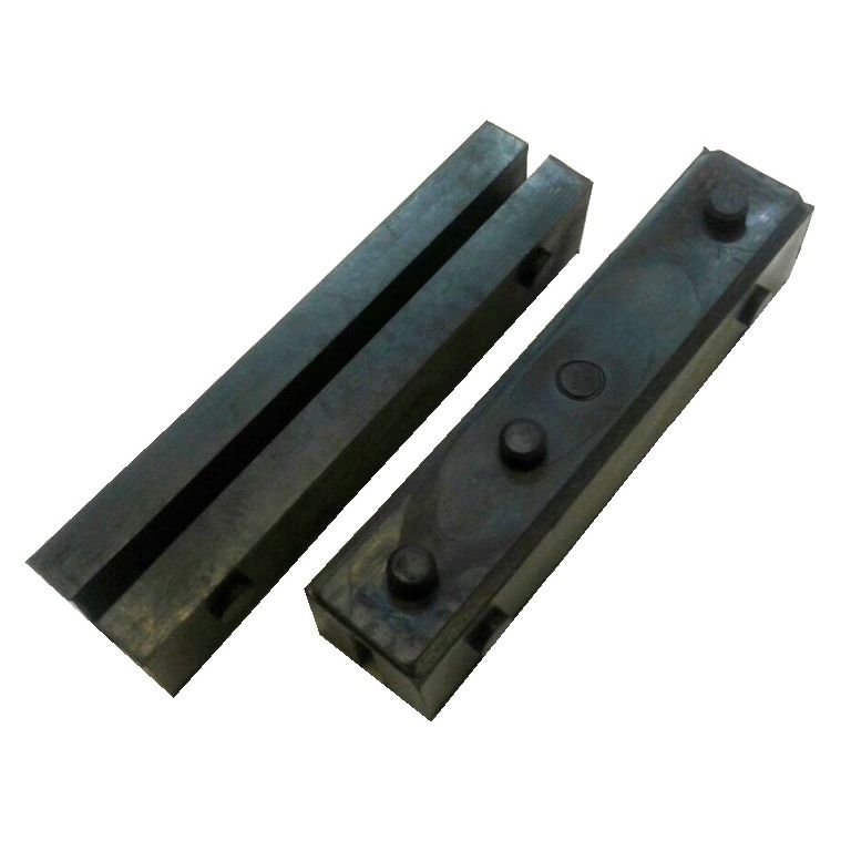 Вкладиш башмака противаги Т5 140х30х30мм "П-обр." 7 pin (KONE) RPA