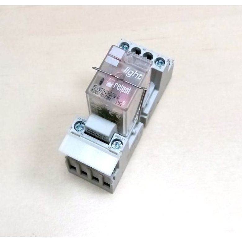 Реле R2 2012-23-5230-W 10A 2CO 230VAC с колодкой Relpol